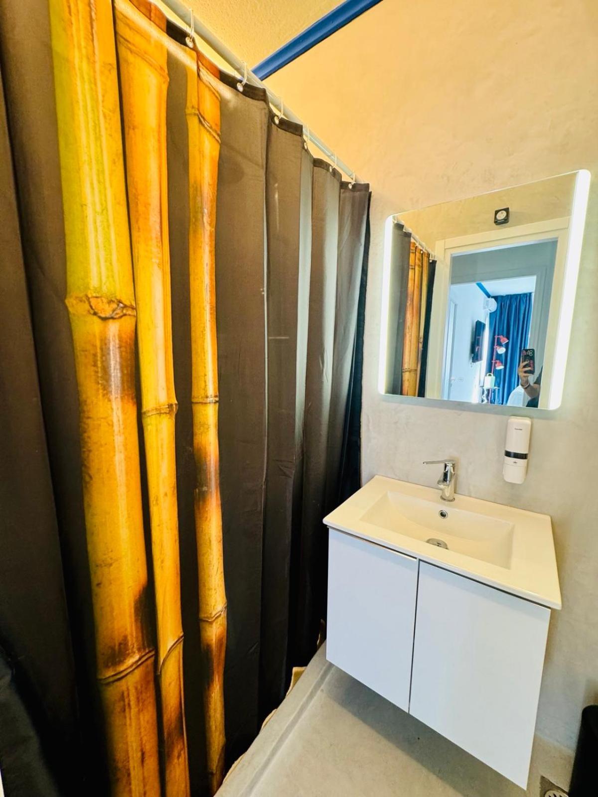 Syntagma Plaka Suite By Zeussuites Atenas Exterior foto
